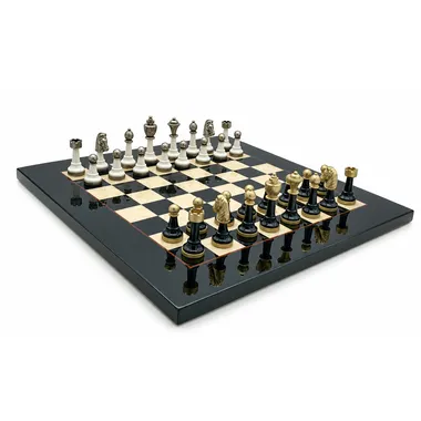 Schaakset Staunton Design IV met esdoorn schaakbord en stukken van hout en metaal