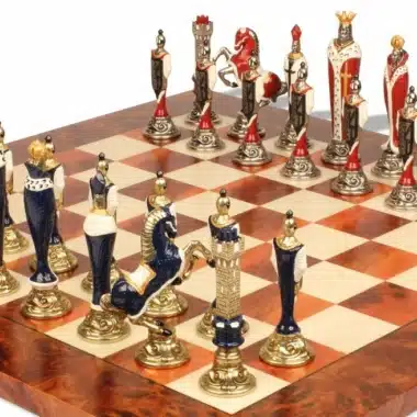 Alternative view of Luxe Renaissance Set II Houten Schaakbord & Handbeschilderd Metalen Schaakspel