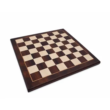 Schaakbord van esdoorn- en rozenhout, diagonaal aanzicht
