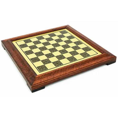 Schaakbord op poot van massief hout, vooraanzicht met velden in messinglook