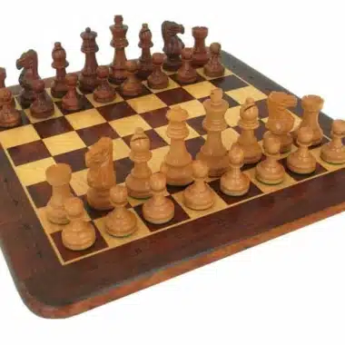 Set Classic Alfanumeriek Schaakbord in Goudkleurig Rozenhout & Schaakspel in Goudkleurig Rozenhout