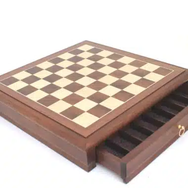 Schaakbord van Notenhout met Opbergla