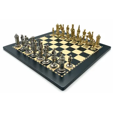 Camelot Koning Arthur XI set, totaalbeeld op houten schaakbord
