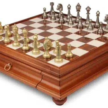 Staunton Mix IV Set Houten Schaakbord op Voet met Marmeren Speelvlak en Metalen Schaakstukken