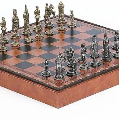 Camelot Koning Arthur Set XII Schaakbord met Opbergruimte en Schaakspel in Metaal