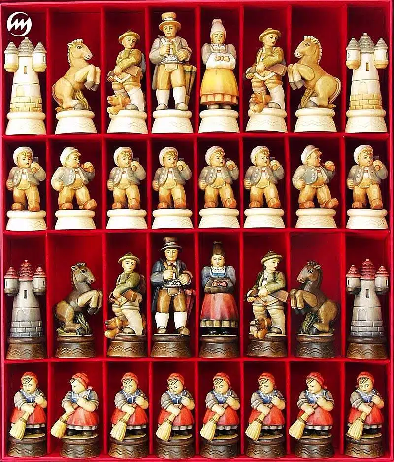 Jeu d'Echecs "Alpine Peint à l'Huile" en Bois des Alpes Massif Sculpté Traditionnellement