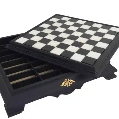 Alternative view of Schaakbord op Voet Zwart-Wit met Houten Frame en Carrara Marmeren Speelvlak met Opbergruimte