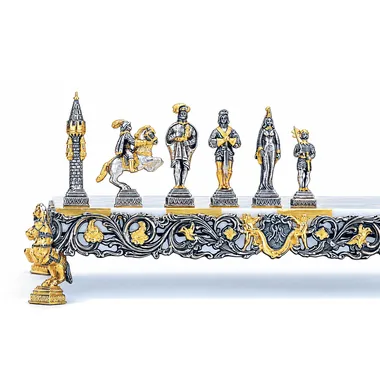 Set "Gulliver en de Lilliputters II" Schaakbord en Schaakspel in Brons, Onyx en 24-Karaats Goud