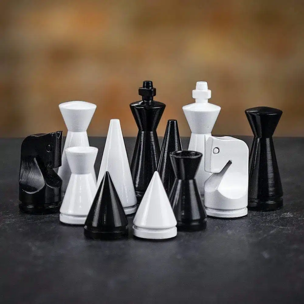 Schaakspel "Modern Piramide" in Zwart-Wit Gelakt Hout - Afbeelding 2
