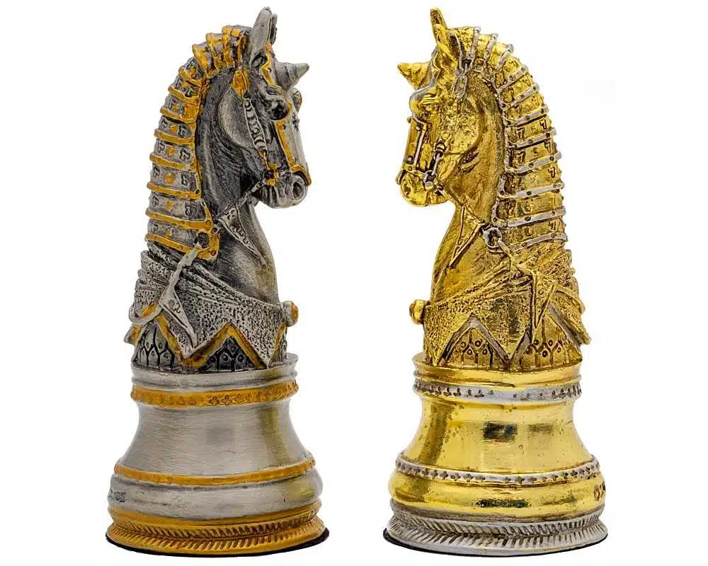 Luxueuze Set Middeleeuws Buste Schaakbord van Iepen- en Heidehout & Schaakspel in Massief Tin Verguld met Goud en Zilver - Afbeelding 5