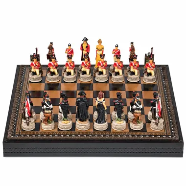 Compleet schaakspel Slag bij Waterloo III, kunstlederen schaakbord en beschilderde stukken, totaalbeeld