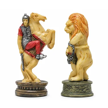 Gladiatoren-stukken: Romeinse ruiter te paard en geketende leeuw, close-up detail