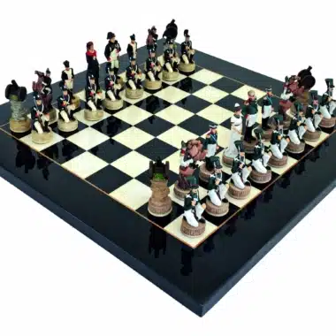 Set Napoleon Russische Veldtocht III Schaakspel van Hars en Schaakbord van Zwart Esdoornhout