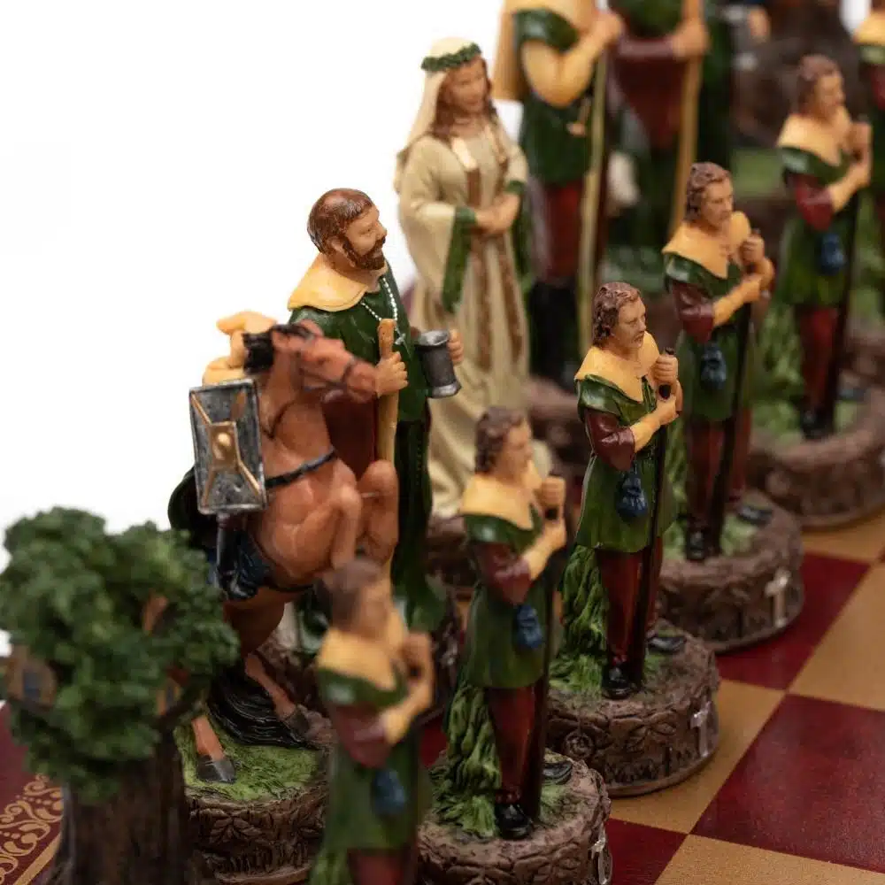 Set Robin Hood Schaakbord in Kunstleer & Handgeschilderd Schaakspel in Hars - Afbeelding 3