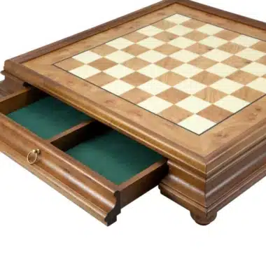 Alternative view of Schaakbord op Voet van Heidehout en Iepenhout met Opbergla
