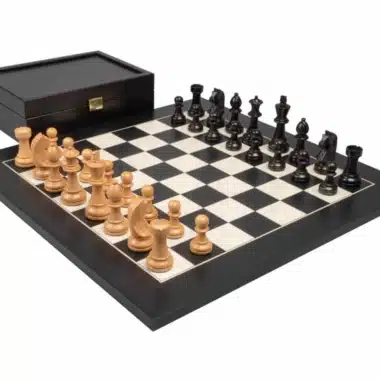 Set Knight Design Schaakbord in Zwart Populier en Wit Esdoornhout & Schaakspel in Geëboniseerd Buxushout met Opbergkist