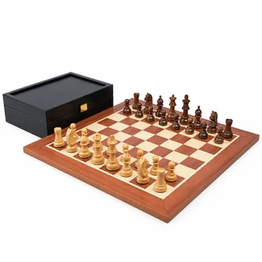 Compleet Novice schaakspel met mahoniehouten bord, acaciastukken en wenge kist