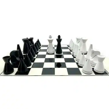 Alternative view of Set Piramide Modern Wit Schaakbord in Massief Gelakt Wit Hout & Schaakspel in Gelakt Zwart-Wit Hout