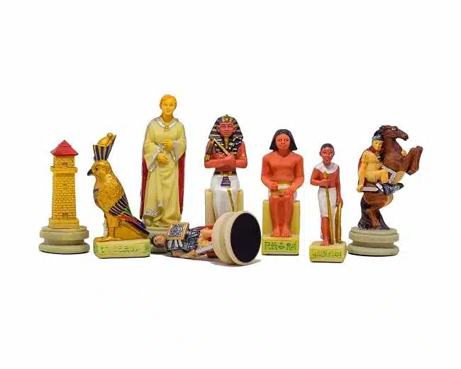 Jeu d'Echecs en Résine "Romains vs Egyptiens"