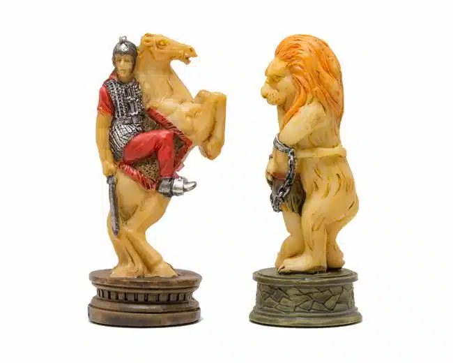 Jeu d'Echecs en Résine "Romains vs Gladiateurs"