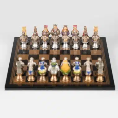 Set Middeleeuws Buste II Zwart-Gouden Schaakbord in Kunstleer en Handbeschilderd Schaakspel in Kunsthars