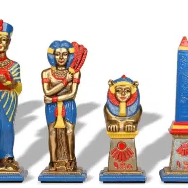 Schaakstukken Egypte in beschilderd metaal, blauw-gouden team met sfinx en obelisk