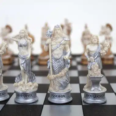 Alternative view of Schaakspel Griekse Mythologie Handgeschilderd met Grieks Zwart-Wit Schaakbord