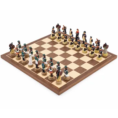 Schaakspel Napoléon Vs Russie, totaalbeeld op esdoorn- en notenhouten schaakbord