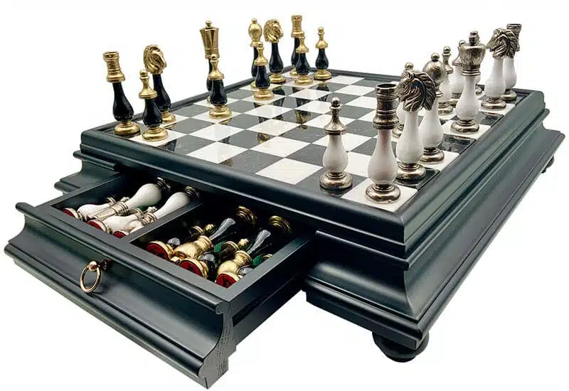 Jeu d'Échecs Arabesque - Échiquier Bois et Albâtre série noire avec tiroir & Pièces en métal et bois laqué