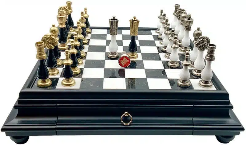 Jeu d'Échecs Arabesque - Échiquier Bois et Albâtre série noire avec tiroir & Pièces en métal et bois laqué