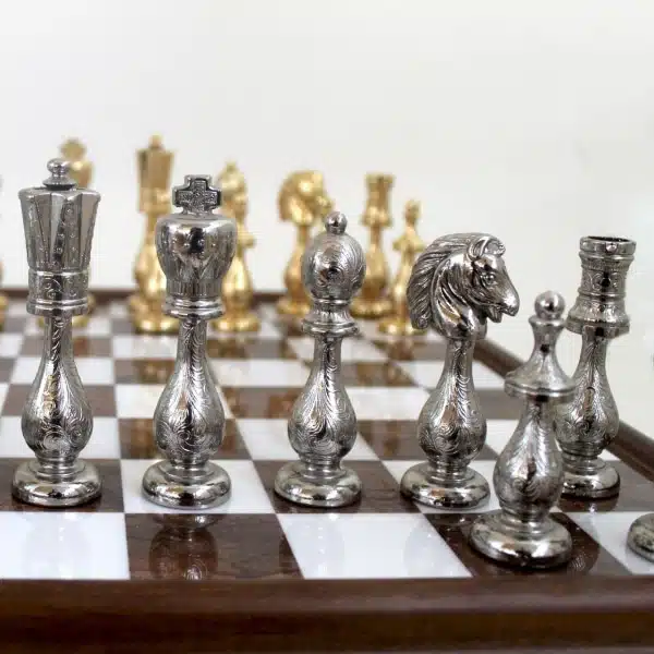 Jeu d'Échecs Arabesque - Échiquier en bois et Albâtre de Toscane avec tiroir & Pièces en métal plaqué or