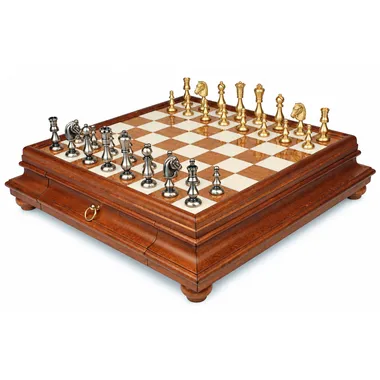 Compleet Oriental schaakspel op houten en albasten bord met lade