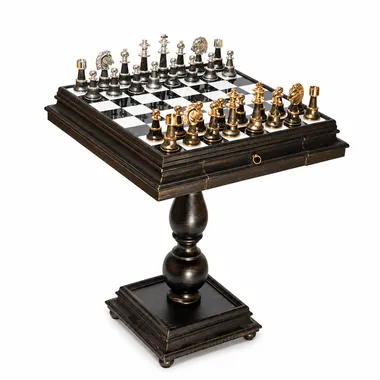 Staunton XL schaaktafel compleet, gouden en zilveren stukken op gedraaide voet