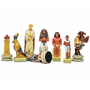 Egyptische harsstukken, farao, valk en zittende figuren