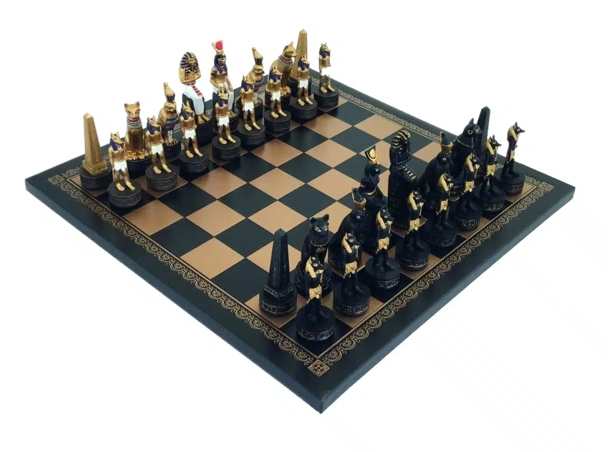 Schaakspel Oud-Egypte in Kunsthars & Schaakbord in Zwart-Gouden Kunstleer