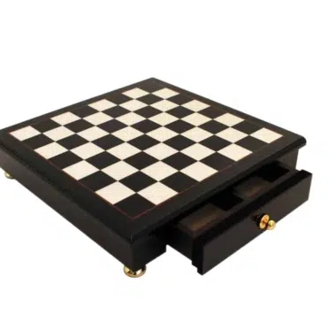 Alternative view of Staunton Schaakstukken in Goud- en Zilverplaat met Schaakbord op Voet in Zwart-Wit Bruyèrehout met Opbergla