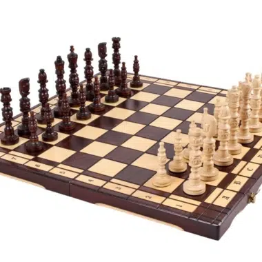 Handgesneden Houten Schaakstukken met Opvouwbaar Schaakbord