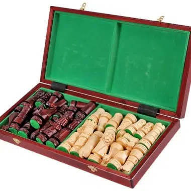 Alternative view of Groot Opvouwbaar Houten Schaakbord met Handgesneden Schaakstukken