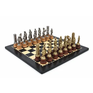 Schaakspel Romeinen vs Barbaar, totaalbeeld op het houten schaakbord