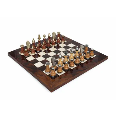 Schaakspel Set in Massief Messing en Hout met Schaakbord in Geheid Notenhout met Glanzende Afwerking