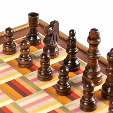 4-in-1 Houten Gezelschapsspel: Schaken, Backgammon, Ludo, Slangen & Ladders - Afbeelding 4