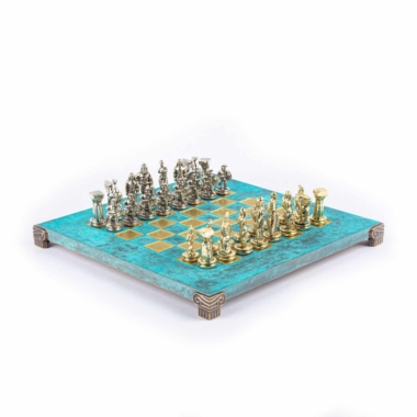 Alternative view of Klein Spartaans Krijger Schaakspel - Goud- & Zilverkleurige Stukken met Schaakbord op Voet in Metaal