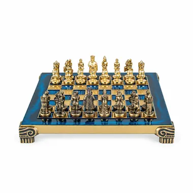 Blauw metalen schaakbord met gouden en bruine schaakstukken Byzantijns Rijk