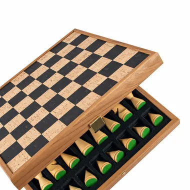 Schaakbord van hout en kurk geopend met geïntegreerde opbergkist