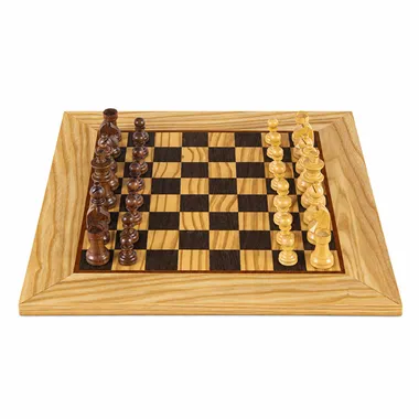 Compleet schaakspel van rozenhout en buxus op olijfhouten schaakbord 40×40 cm