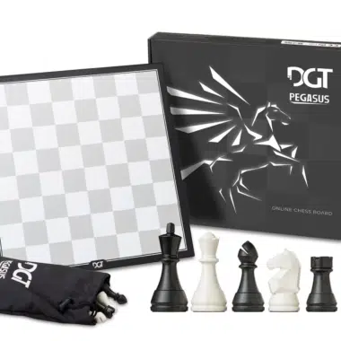 Jeu d'échecs électronique DGT Pegasus avec coffret, pièces et pochette
