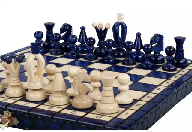 Petit Jeu d’Echecs en Bois Royal Bleu et Ivoire Pliant 30 x 30 cm