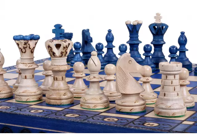 Grand Jeu d’Echecs en Bois Bleu et Ivoire – Grand Echiquier Pliant 55 x 55 cm