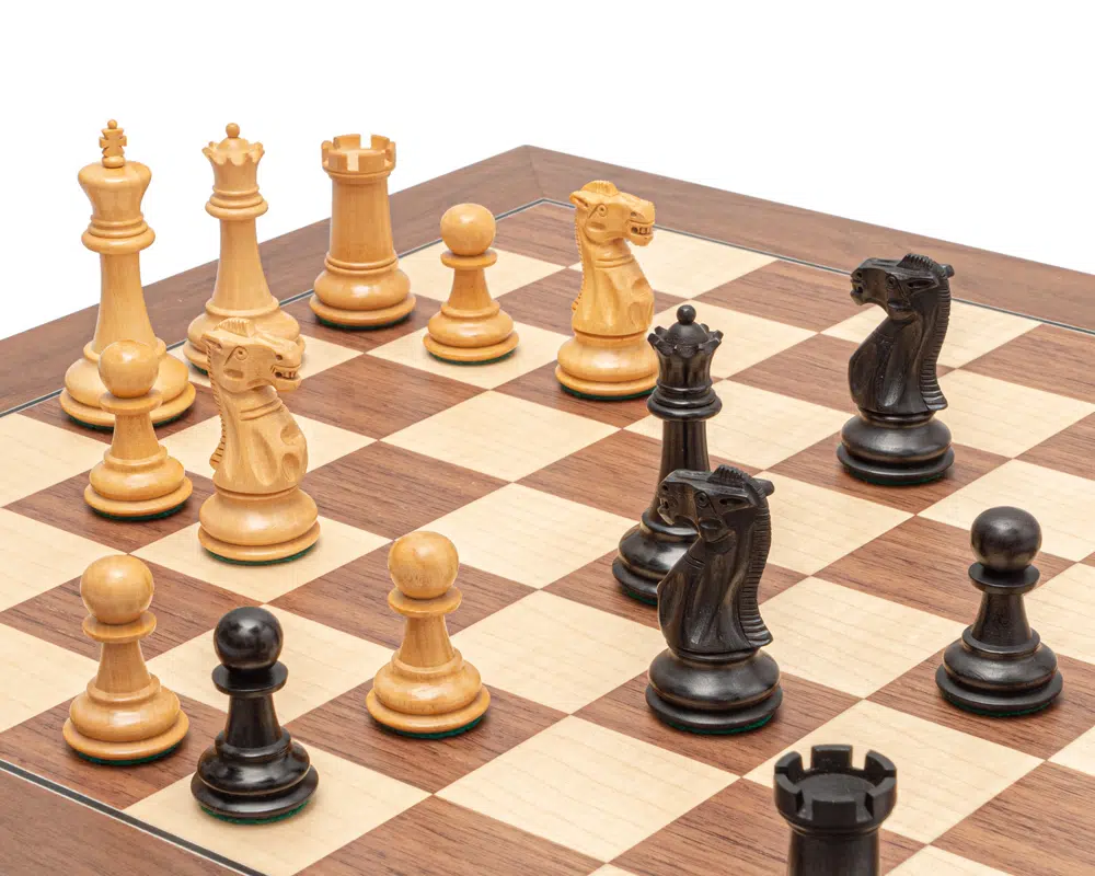 Ensemble d’échecs Warwick Grand Noir et Noyer