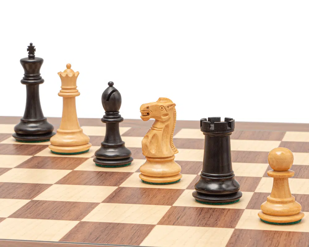Ensemble d’échecs Warwick Grand Noir et Noyer